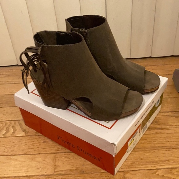 Pierre Dumas Shoes - NWT Pierre Dumas Booties